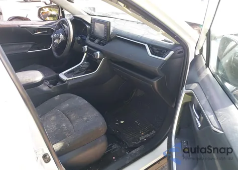 2019 Toyota Rav4 Xle z USA, uszkodzony, nr VIN 2T3W1RFV0KW027289